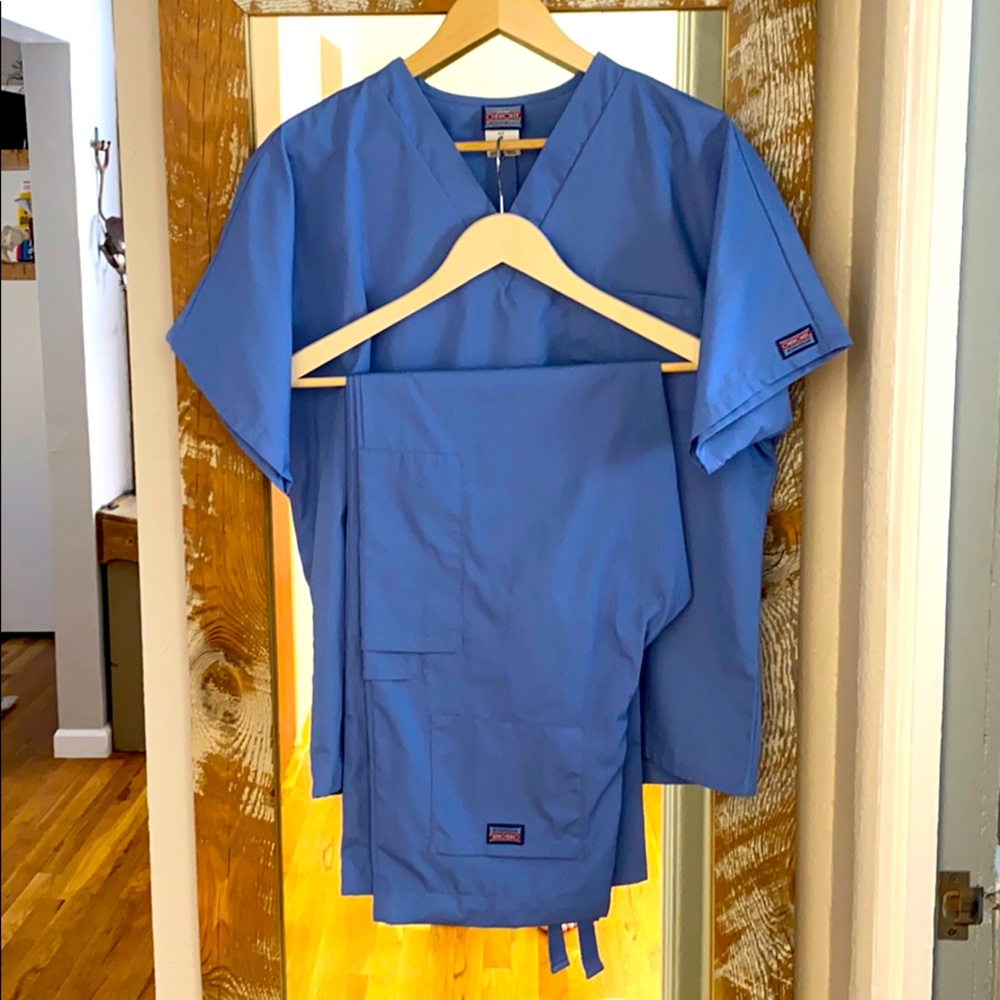 Men’s medium blue Cherokee medical scrubs